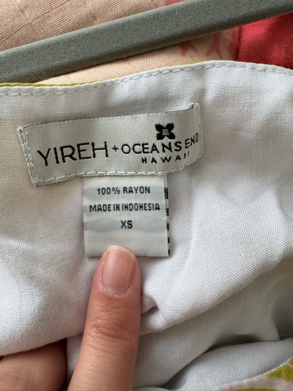 Yireh top - Picture 2 of 3